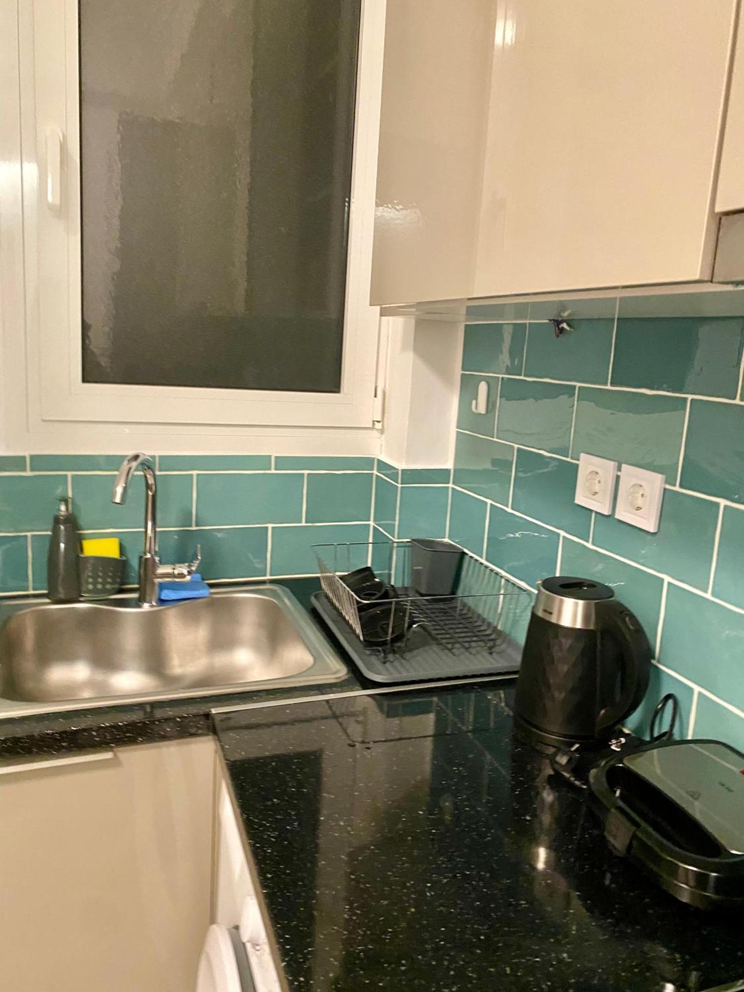 Antinoros Inn, Stylish Apartment,3' To Metro Athens Luaran gambar