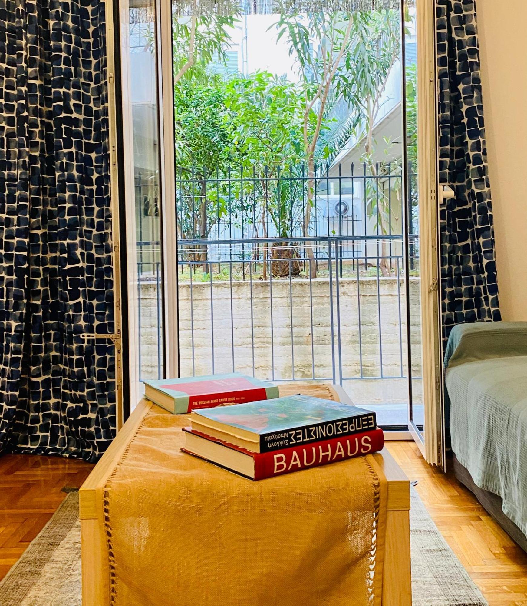 Antinoros Inn, Stylish Apartment,3' To Metro Athens Luaran gambar