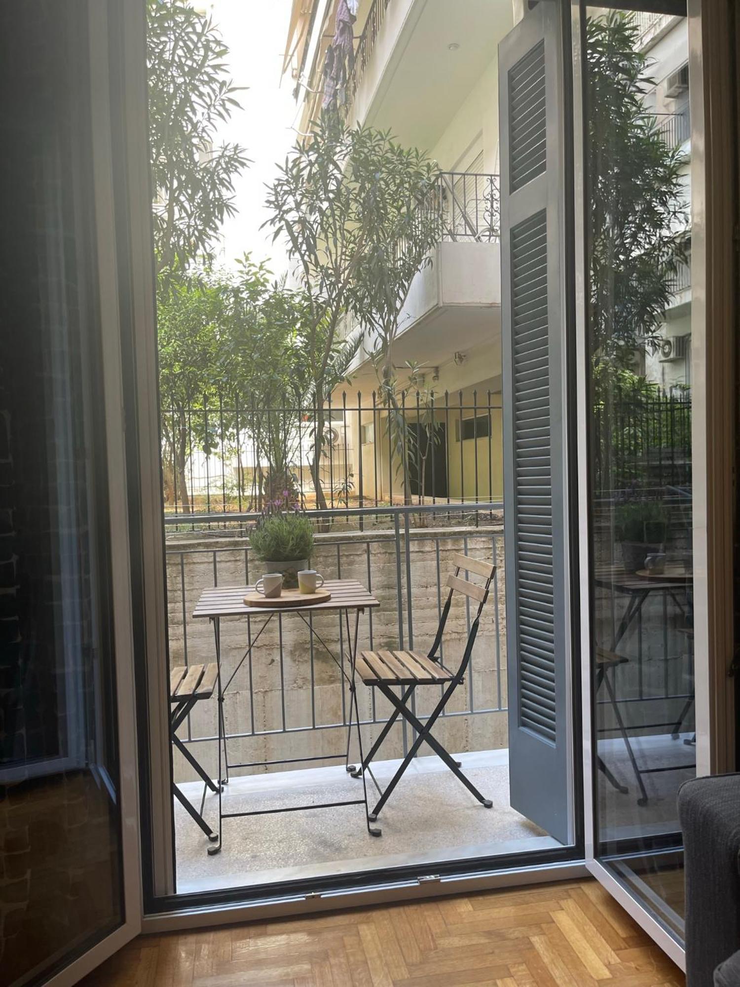Antinoros Inn, Stylish Apartment,3' To Metro Athens Luaran gambar